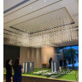 Lustre com luz pendente suspensa no lobby de hotel moderno personalizado